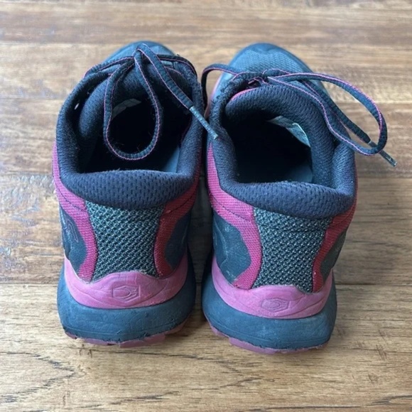 La Sportiva Karacal Mountain Trail Running Shoes Black Red Plum Womens Size 7 - Picture 7 of 10